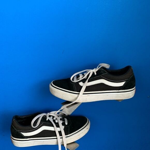 Vans Old Skool Suede Black/White Sneakers Size US Men 3.5 - Picture 2 of 8